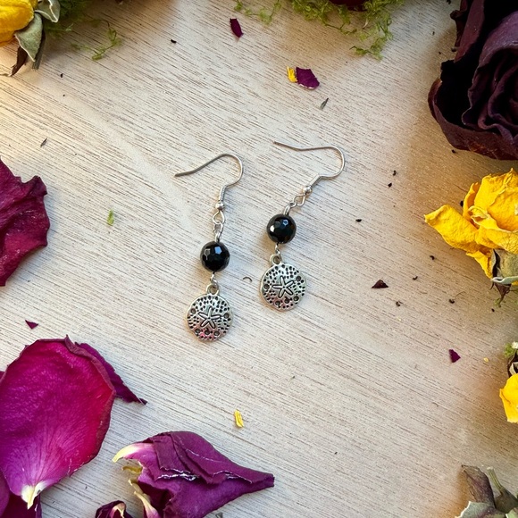 Faceted Black Onyx Earrings with Sand Dollar Charms - Picture 2 of 3